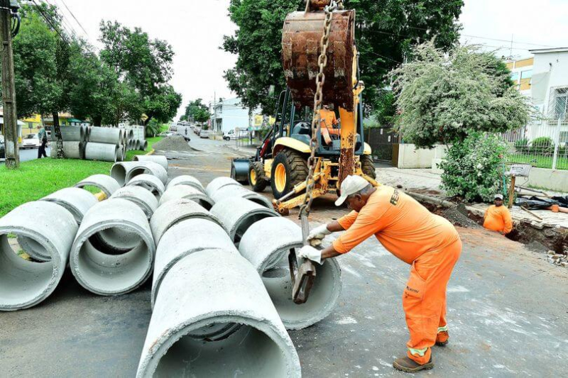 Prefeitura de Santo Ângelo lança editais de mais de R$ 3 milhões para obras de asfaltamento e drenagem