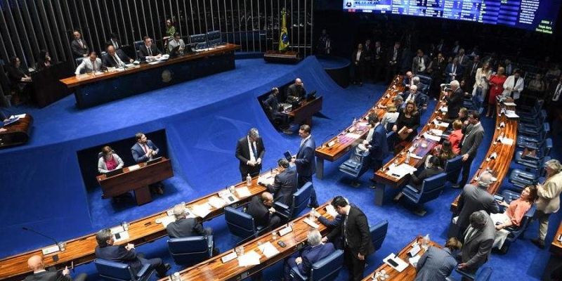 Senado acelera tramitação de projeto que muda a Lei de Ficha Limpa