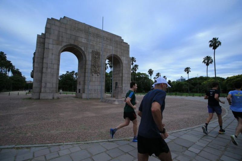 Com máxima de 31°C, fim de semana terá sol e tempo firme no RS