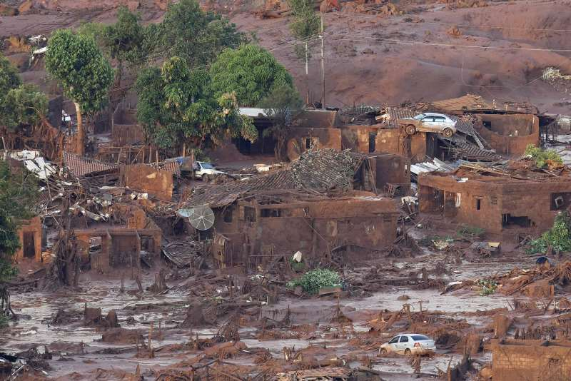 Juíza absolve Samarco, Vale e BHP de acusações de crimes ambientais por tragédia de Mariana