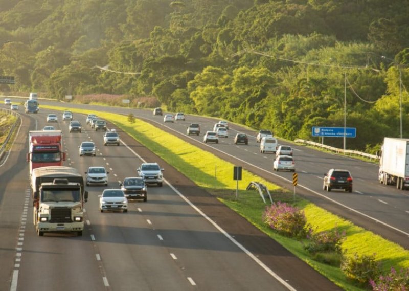 Rodovias terão reforço de fiscalização no Feriado para evitar acidentes