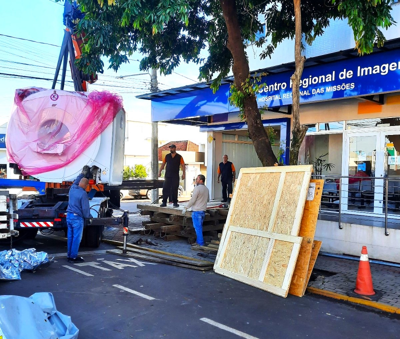 Chegada de moderno aparelho de ressonância magnética marca avanço histórico na saúde pública da região