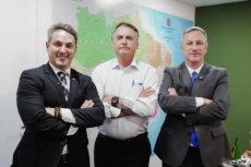 Bolsonaro bate martelo e indica Luciano Zucco para concorrer ao governo do RS e Sanderson ao Senado