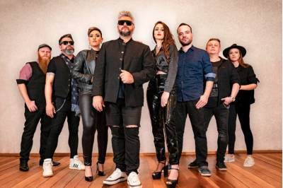 Marcas e Líderes reconhece parceiros, em jantar-show no Clube Gaúcho, em agosto