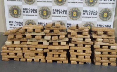 Brigada Militar apreende 163 quilos de maconha e prende foragido em Tucunduva