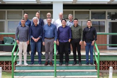 Representantes do Executivo e Legislativo conhecem estrutura do Icon ECB e avançam em pautas do Aeroporto Sepé Tiaraju