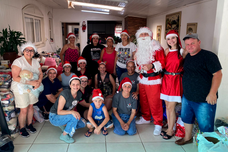 Sementes do Bem promove eventos de fim de ano voltados a crianças e idosos