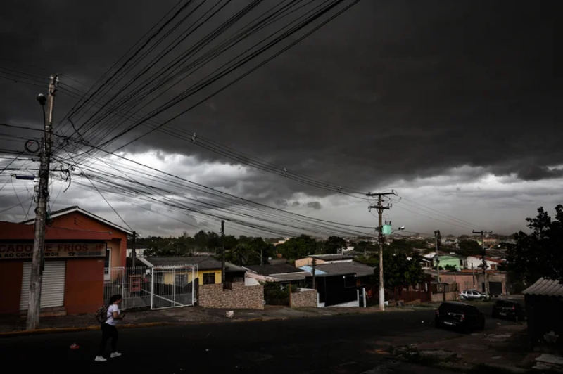 Chuva retorna ao RS no feriadão do Dia do Trabalho; saiba onde há alerta para temporais