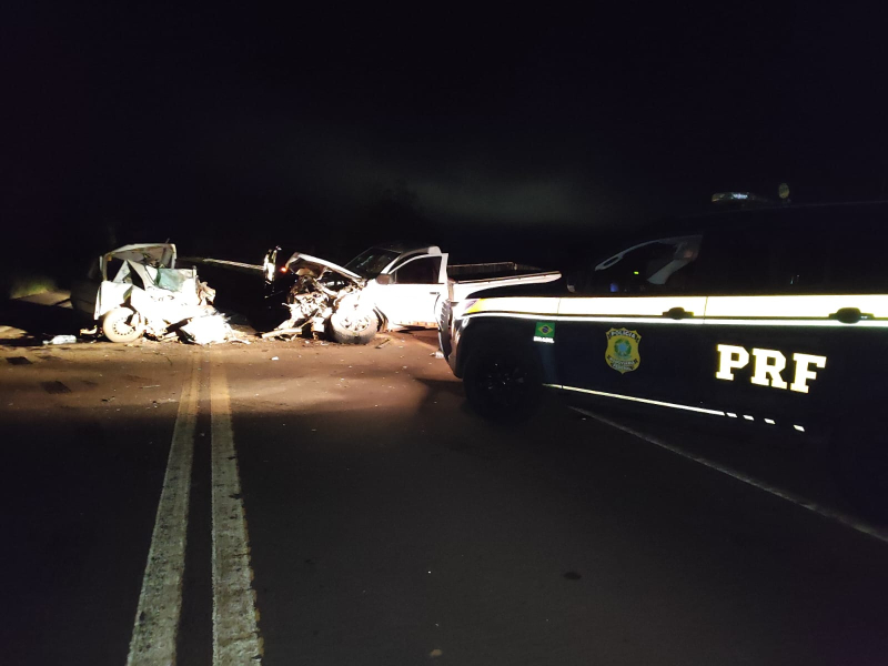 Colisão frontal deixa um morto e dois feridos graves na BR-392, em Roque Gonzales
