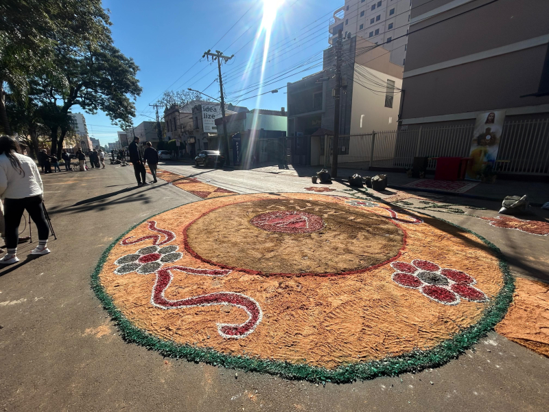 Procissão de Corpus Christi inicia às 15h com tradicionais tapetes no Centro Histórico