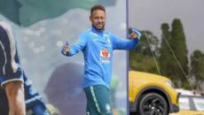 Neymar não viaja com a Seleção e segue tratamento nos Estados Unidos