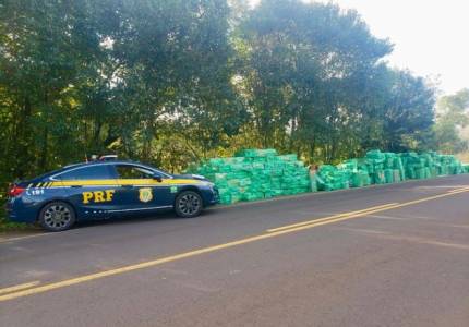 PRF apreende 250 mil maços de cigarros em Tenente Portela