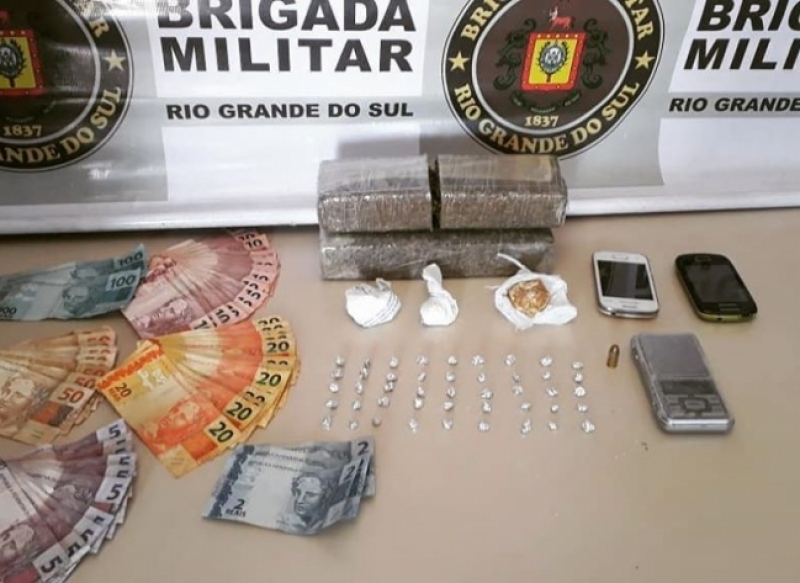 Força Tática prende dois homens por tráfico de drogas neste sábado em Giruá
