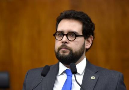 Assembleia aprova parecer favorável à cassação do deputado gaúcho Ruy Irigaray