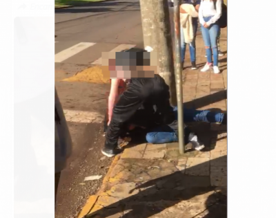 Briga entre meninas em frente a escola de Santo Ângelo viraliza na web