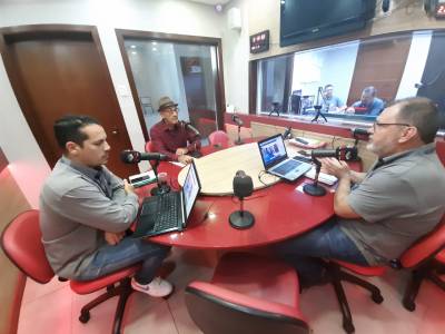 Perderam espaço por não saber administrar o partido, diz presidente do PDT sobre MDB 