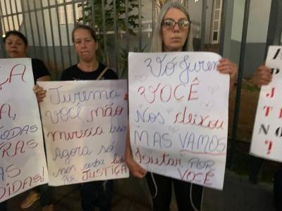 Familiares de vítimas que morreram atropeladas protestam em Santo Ângelo