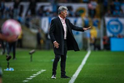 Grêmio projeta decisão rápida por renovação com Renato