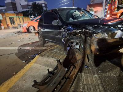 Colisão entre dois carros deixa feridos em Ijuí