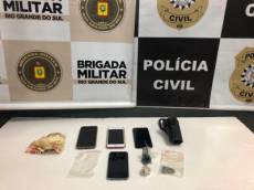 Droga e celulares são apreendidos em São Luiz Gonzaga