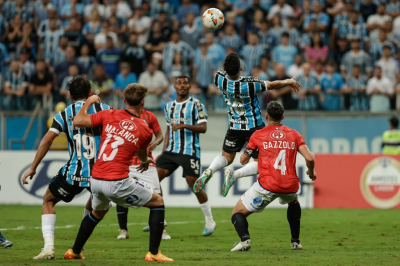 Grêmio perde para o Huachipato na Arena e se complica na Libertadores