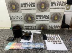 Homem é preso em Cerro Largo; munições, cartuchos e droga foram apreendidos