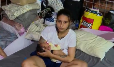 'Coloquei ela na mochila', diz pai que salvou filha de 8 dias das enchentes no RS