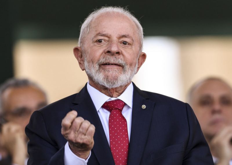 Acidente de Lula foi grave e médicos aguardam para calcular danos