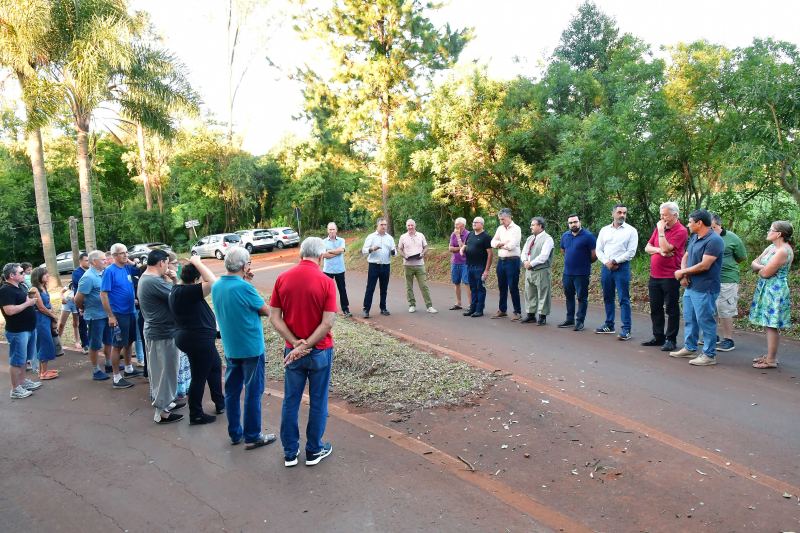 Acesso asfáltico ao Parque das Oliveiras e videomonitoramento são inaugurados