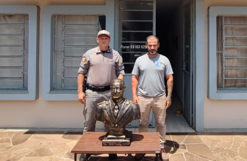 Brigada Militar recebe busto em homenagem ao soldado Fabiano Heck Lunkes