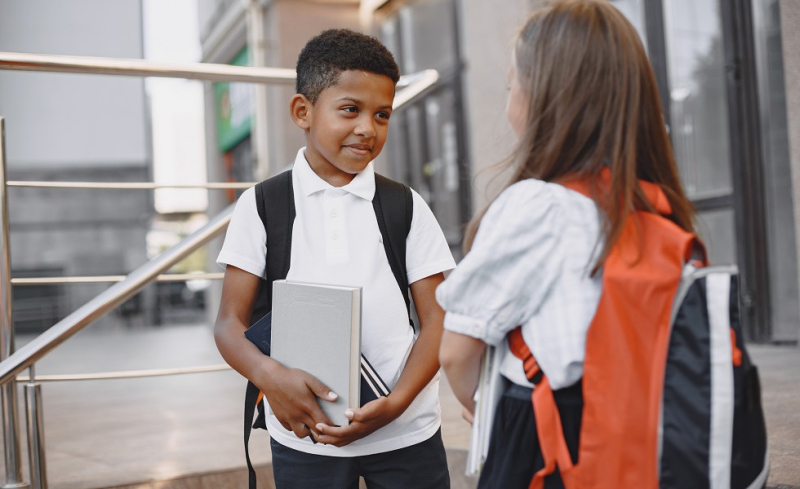 Volta às aulas é antecipada e alunos começam retornar às escolas a partir de segunda-feira