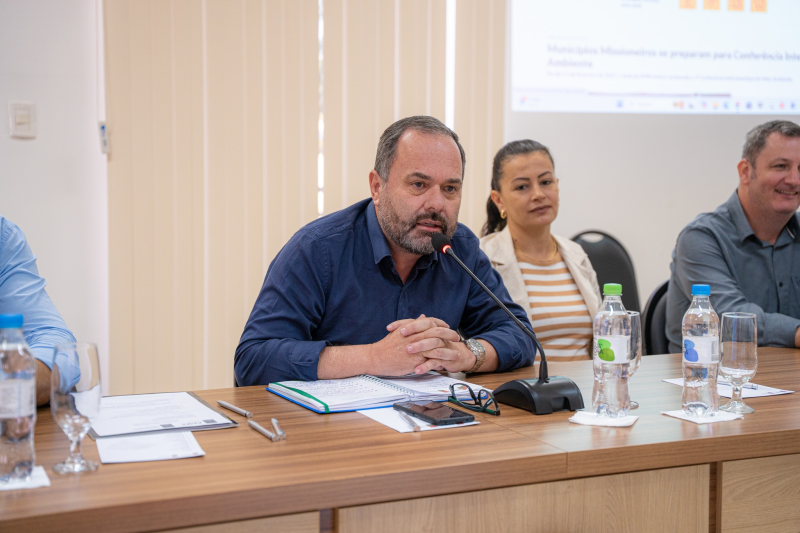 Prefeitos discutem estiagem, obras e mobilização política durante assembleia da AMM