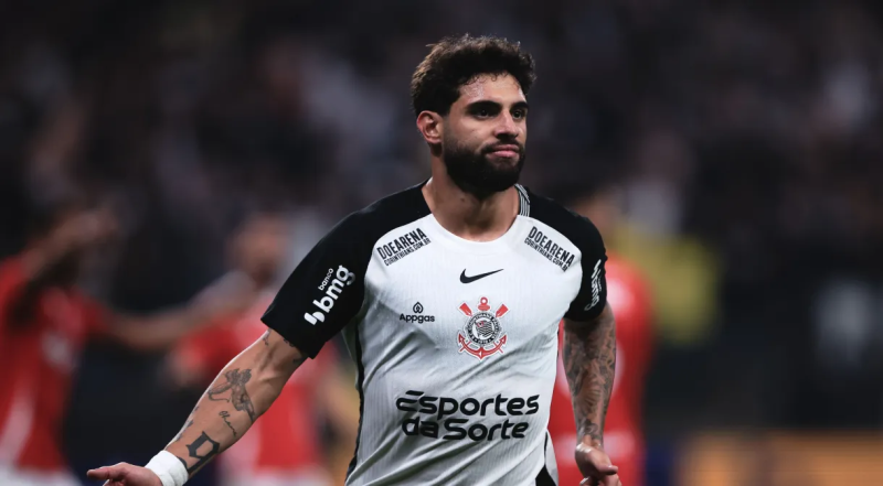 Com hat-trick de Yuri Alberto, Corinthians bate Inter pelo Brasileirão