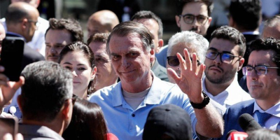 Bolsonaro tem alta após três semanas internado por cirurgia no intestino