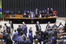 Congresso derruba decretos sobre alta do IOF e impõe derrota ao governo Lula