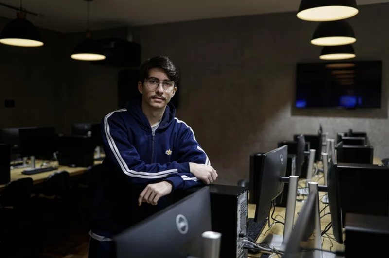 Jovem do RS é selecionado para representar Brasil em Olimpíada de inteligência artificial na China