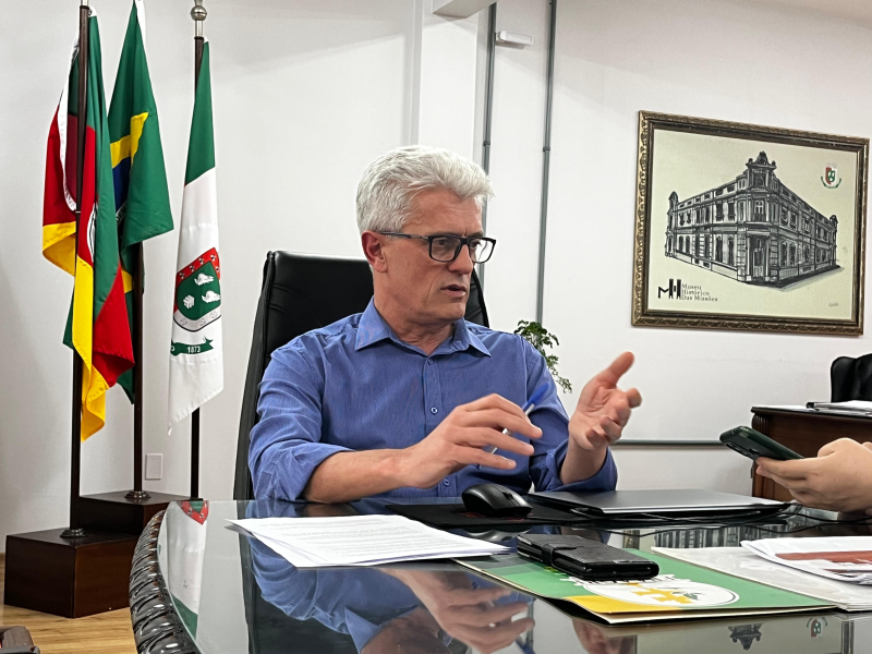 Prefeito Nivio diz que economia deste ano pode ultrapassar R$ 50 milhões, para investir em 2026