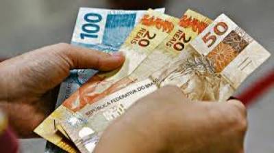 Com resultado do INPC de dezembro, reajuste do salário mínimo fica abaixo da inflação