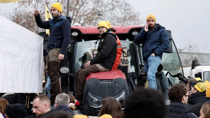 Agricultores franceses protestam contra acordo Mercosul-UE em Paris