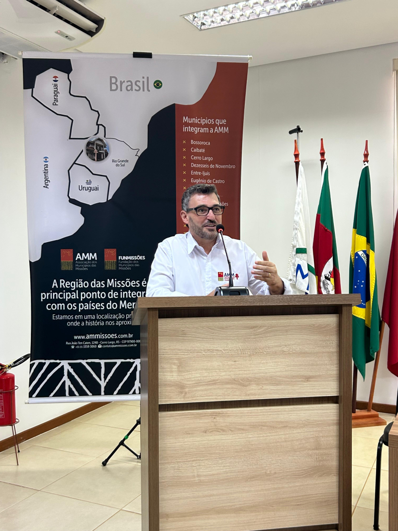 Prefeito de Rolador assume presidência da AMM após eleição com chapa única