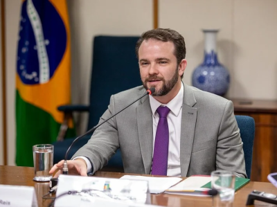 Governo avalia uso do FGTS para quitar dívidas dos trabalhadores, diz Durigan