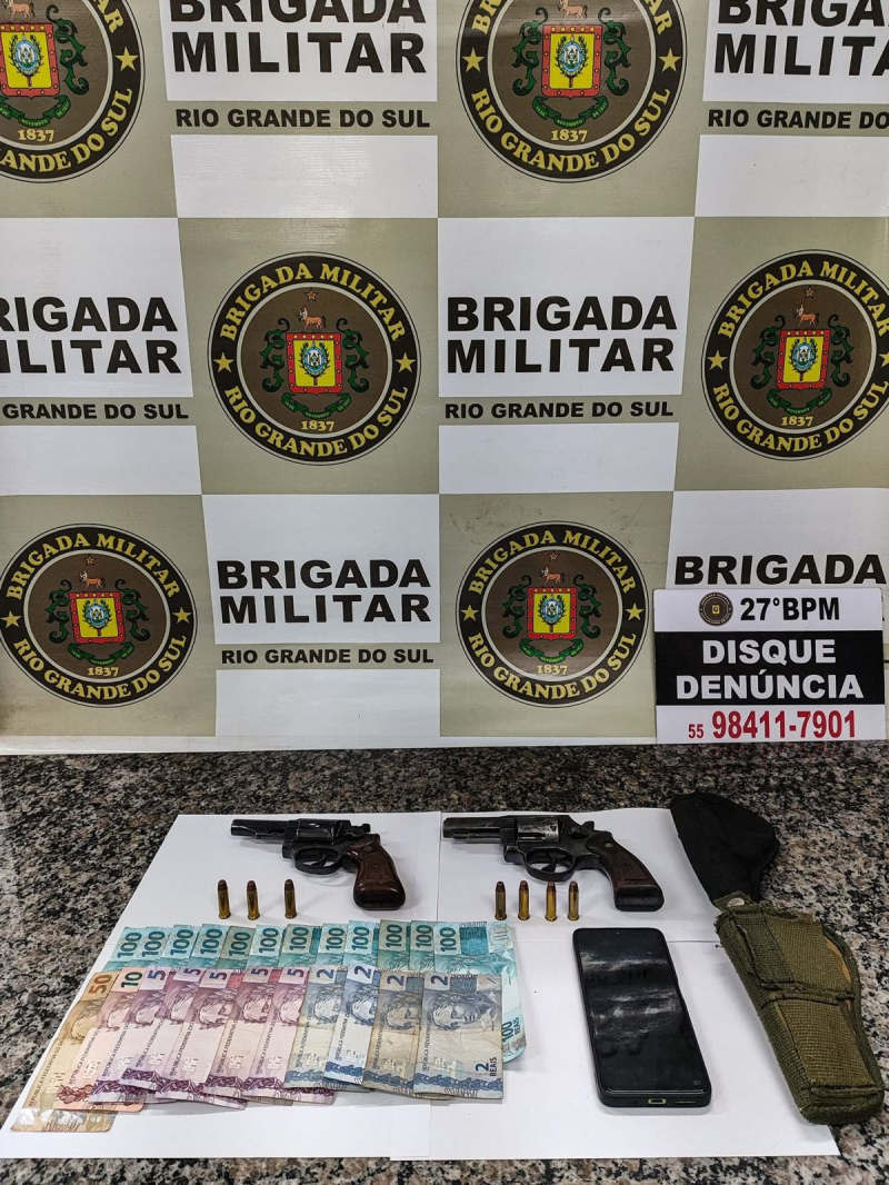  Homem é preso com dois revólveres calibre 38 no bairro Sobuski