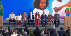 Política Lula assina decreto do reembolso-creche e amplia benefícios a terceirizados