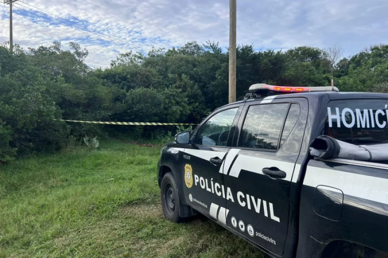 Cabeça humana em decomposição é encontrada em área de vegetação em Rio Grande