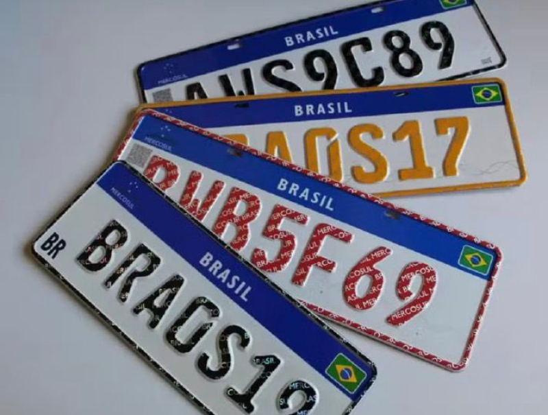 Comissão aprova projeto que recoloca estado e município nas placas de veículos no Brasil