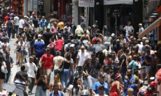 IBGE: População brasileira envelhece, cresce menos e passa a morar cada vez mais sozinha