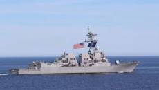 EUA interceptam e atacam navio cargueiro do Irã que tentou furar bloqueio naval