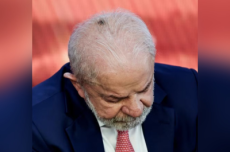 Lula passa por cirurgia em São Paulo