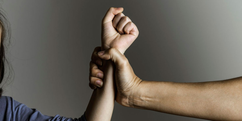 Homem é preso após caso de violência doméstica em Giruá