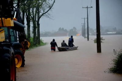 Santa Maria: mais de mil pessoas recebem casas definitivas dois anos após enchente histórica